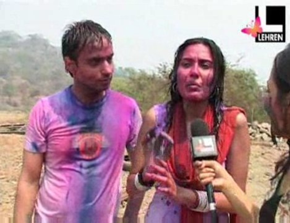 Kamya celebrates Holi with friends