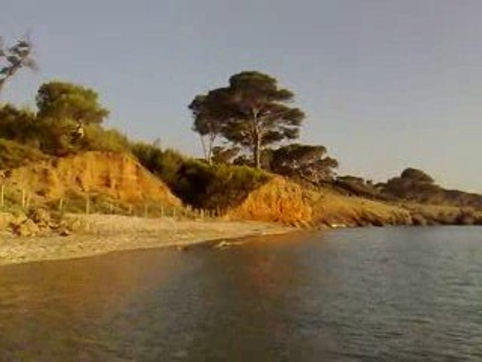 baie est crique ocre sable porquerolle est