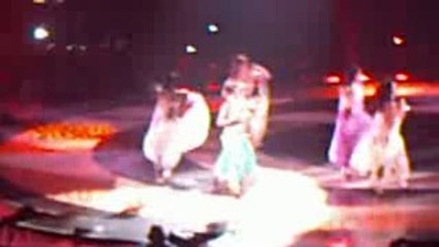 Britney Spears Circus Tour(Me Against The Music)4/7/09 Bercy