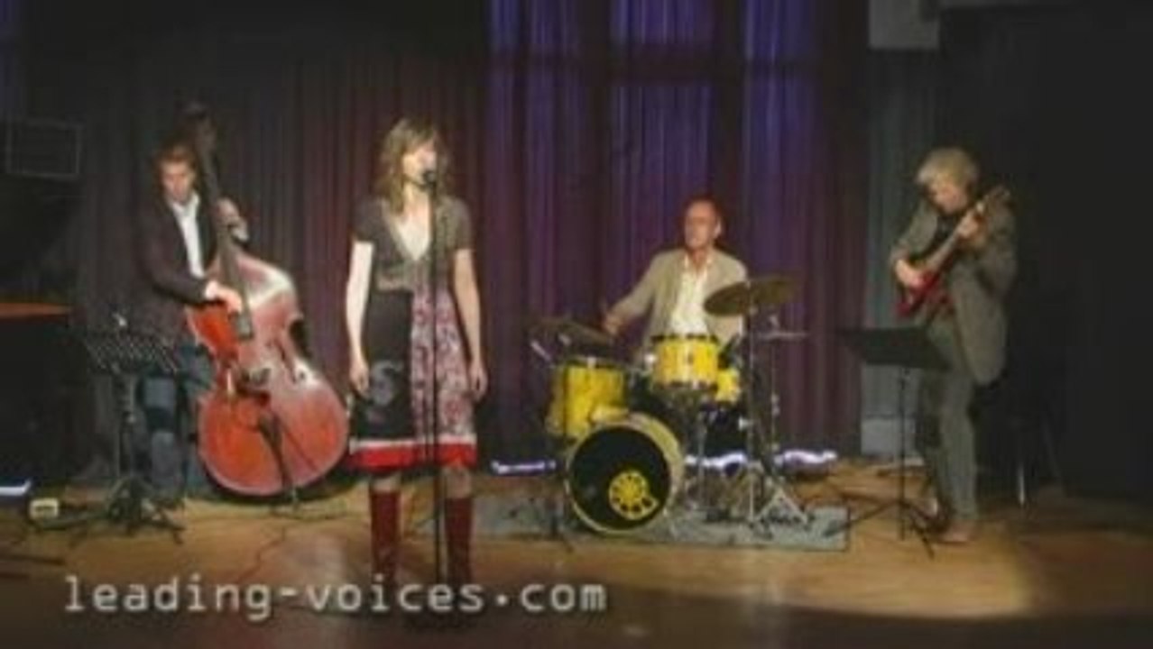 Nikola Materne & Bossanoire - Weg von Mir