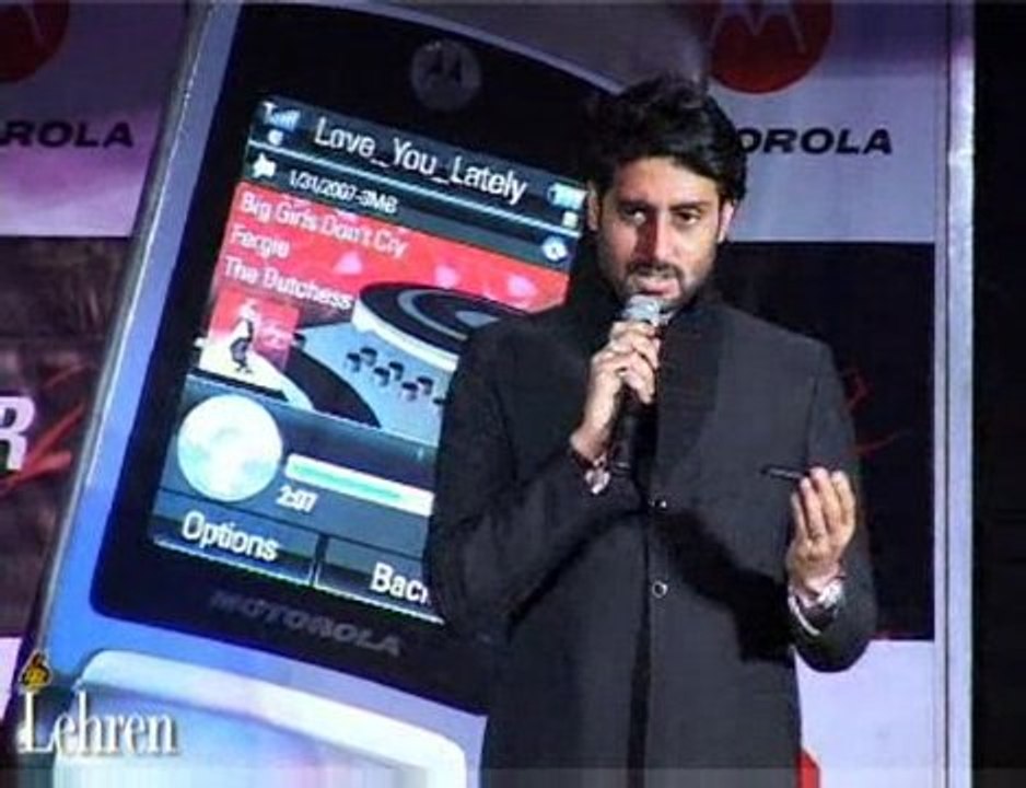 Abhishek launches new Motorola’s RAZR