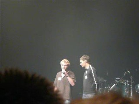 Tryo no border calais réfugiés charters afghanitan