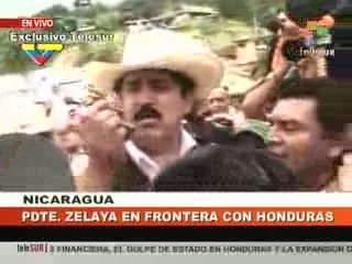 Presidente Zelaya en frontera con Nicaragua