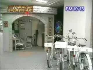 vador prend une tarte!