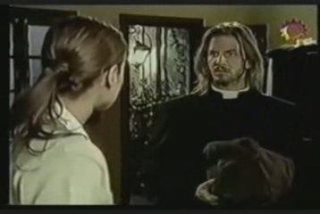 le voy a entregar al cura.