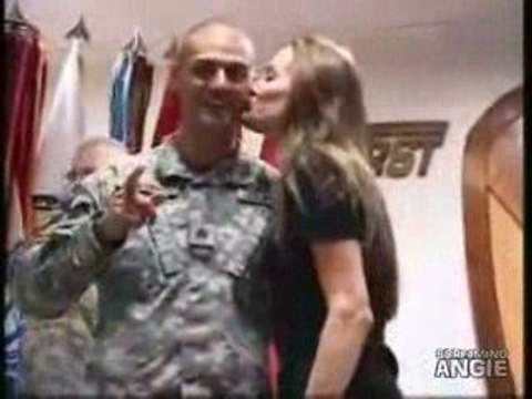 ANGELINA JOLIE IN IRAQ WITH TROOPS