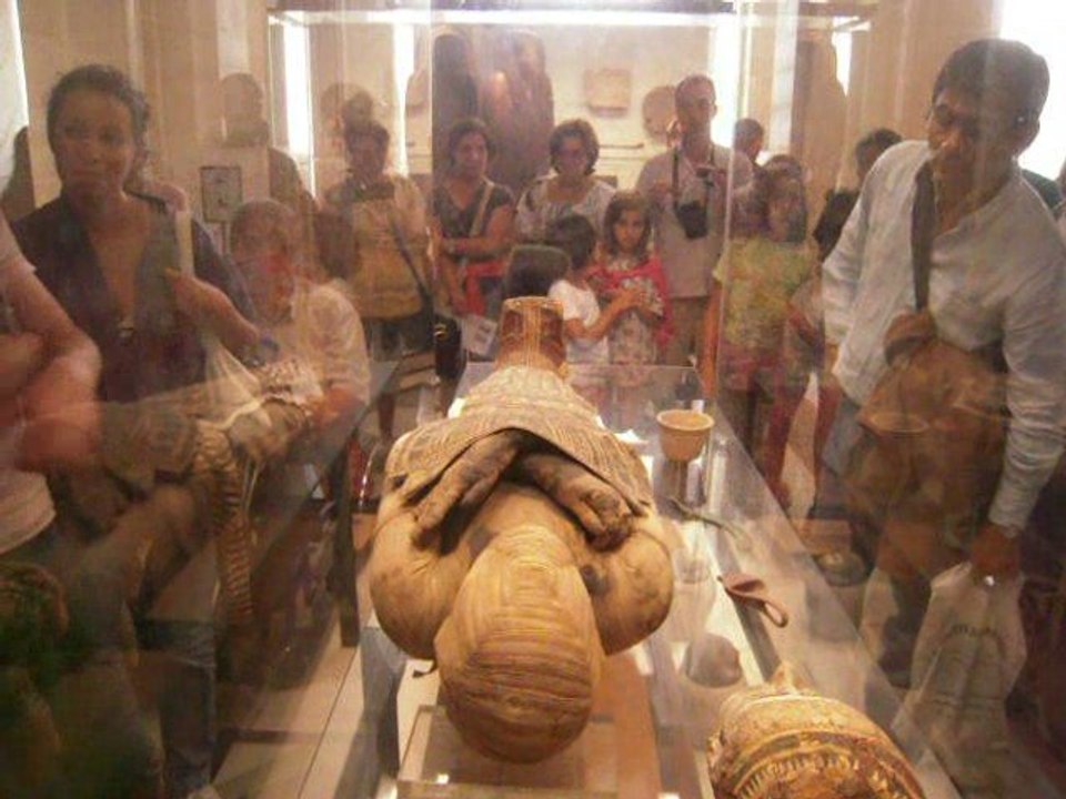 Musée du Louvre :: La momie égyptienne © Louvrepourtous