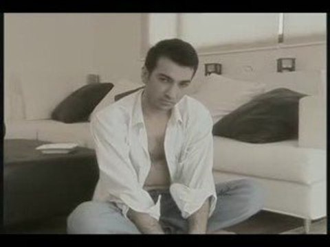 KARAHAN CANIM YANIYOR