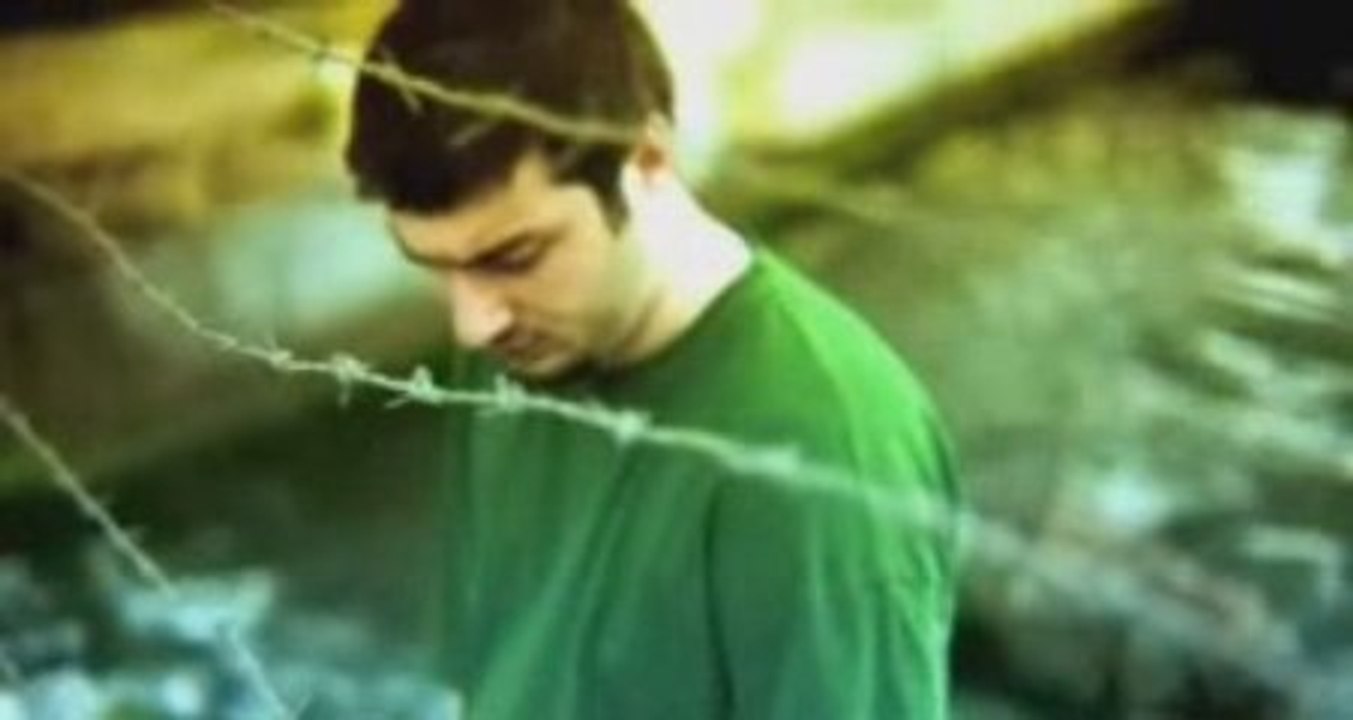 Sansar Salvo - Pisi Pisine