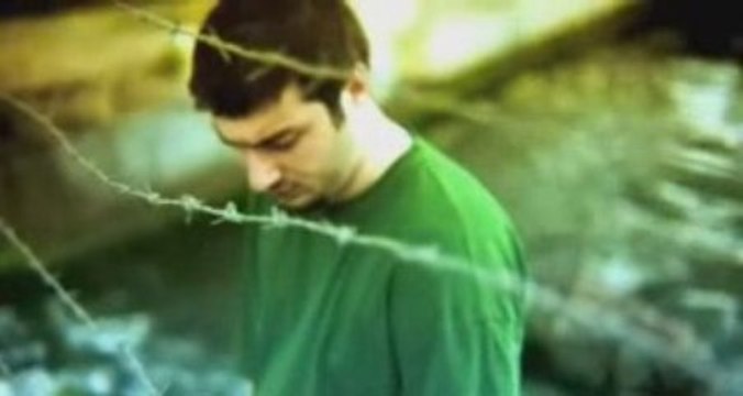 Sansar Salvo - Pisi Pisine