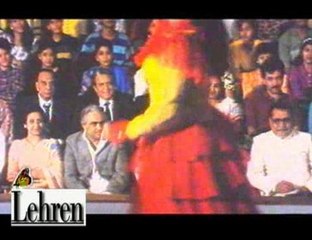 Acting Guru Roshan Taneja & his students