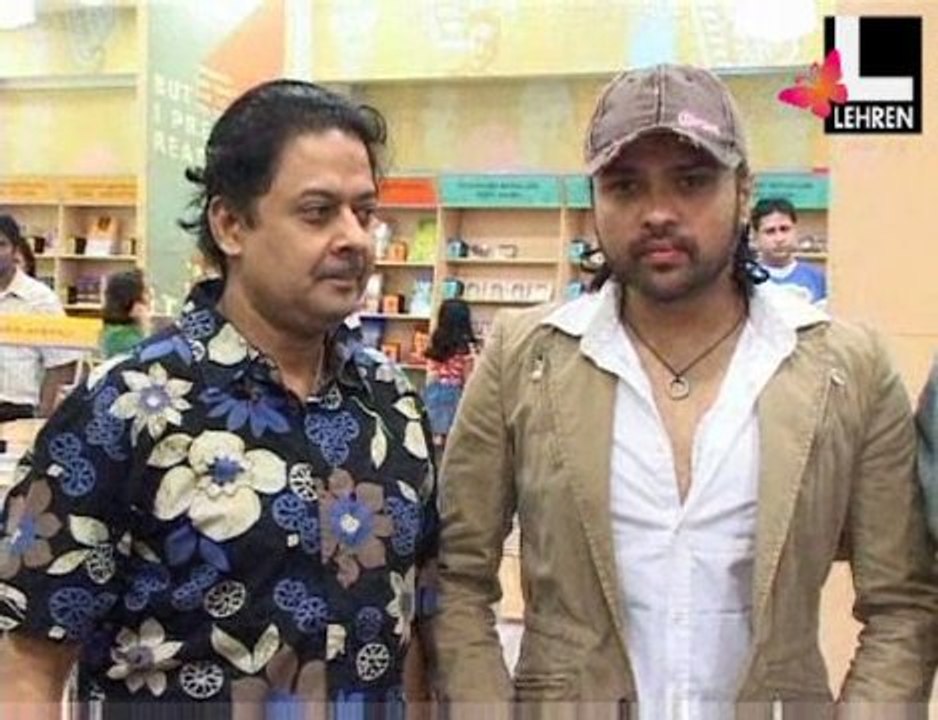 Himesh Reshammiya consults astrologer