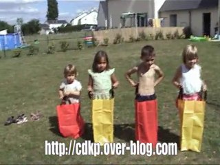 anniversaire clara & léane - la course en sac