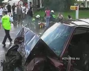 Czołowe zderzenie - sześć osób rannych