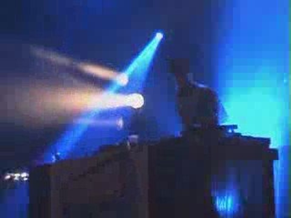 l-vis 1990 dj set @ dour festival 2009