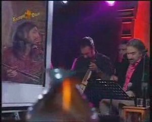 Volkan Konak Sular Akar Doldurur