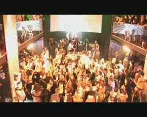 Tommy Lee @ VIPROOM Paris by STUDIO007- smOOOve