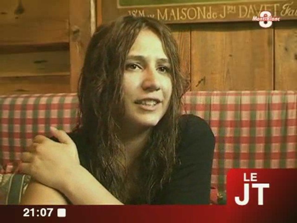 Izia met le feu à Samoëns !