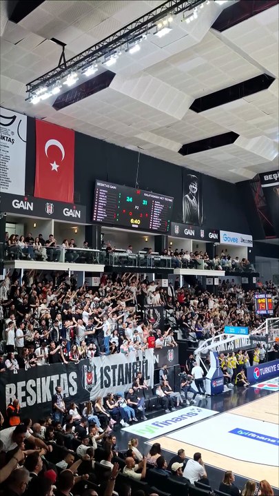 Tribünler - Beşiktaş Gain 82-89 Galatasaray MCT Technic - Türkiye Sigorta Basketbol Süper Ligi 30. Hafta