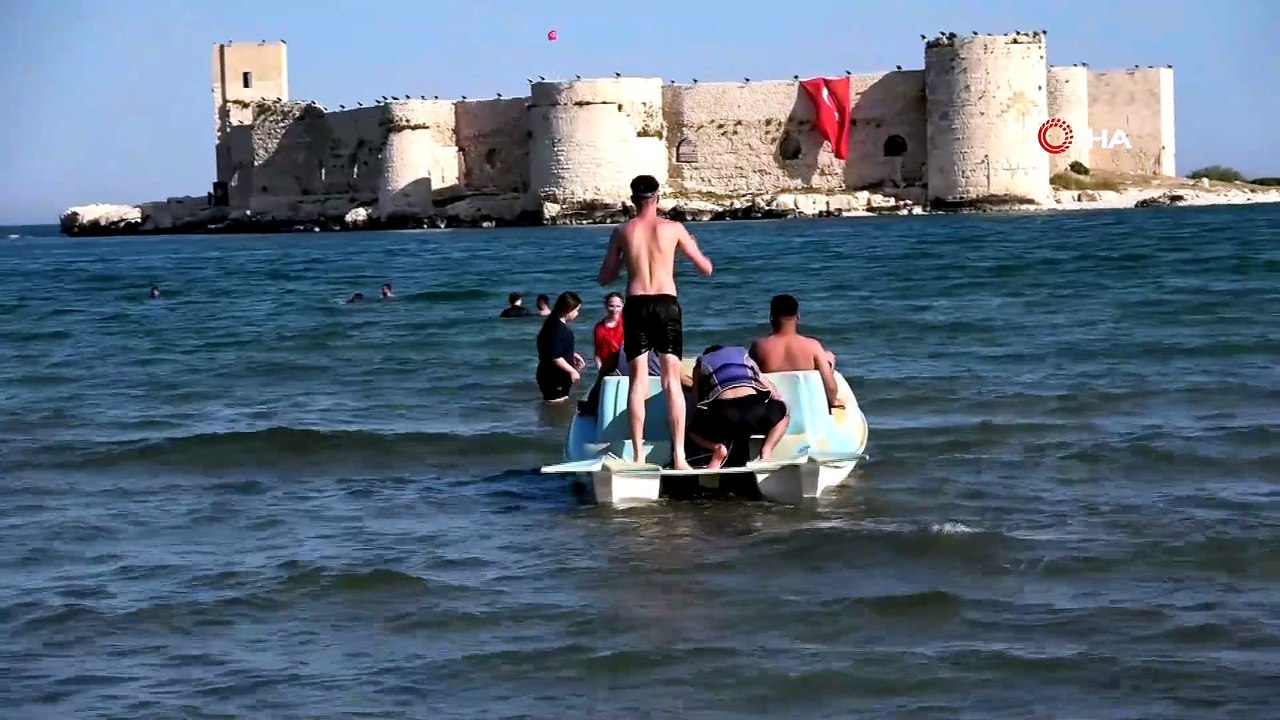Mersin plajları yaza merhaba dedi: Kızkalesi plajı hareketlendi