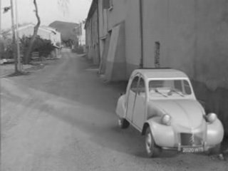 Tracking explosion 2cv