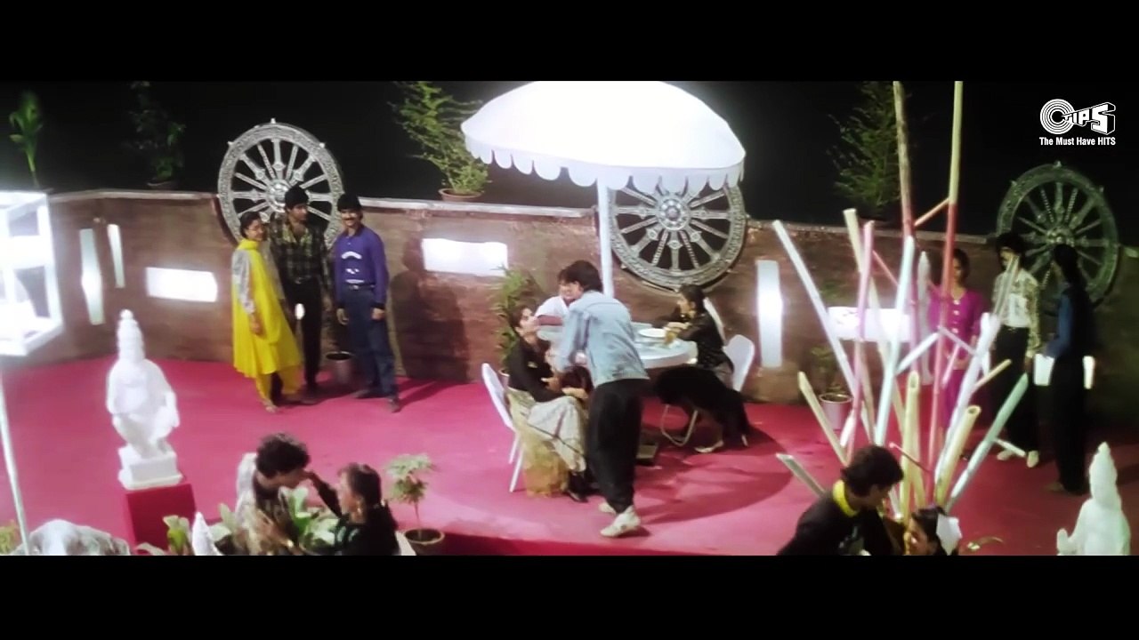 Aaj bhari mehafil mein Koi badnaam hoga _ Divya Bharti _ Kumar Sanu _ Dil cheer ke dekh