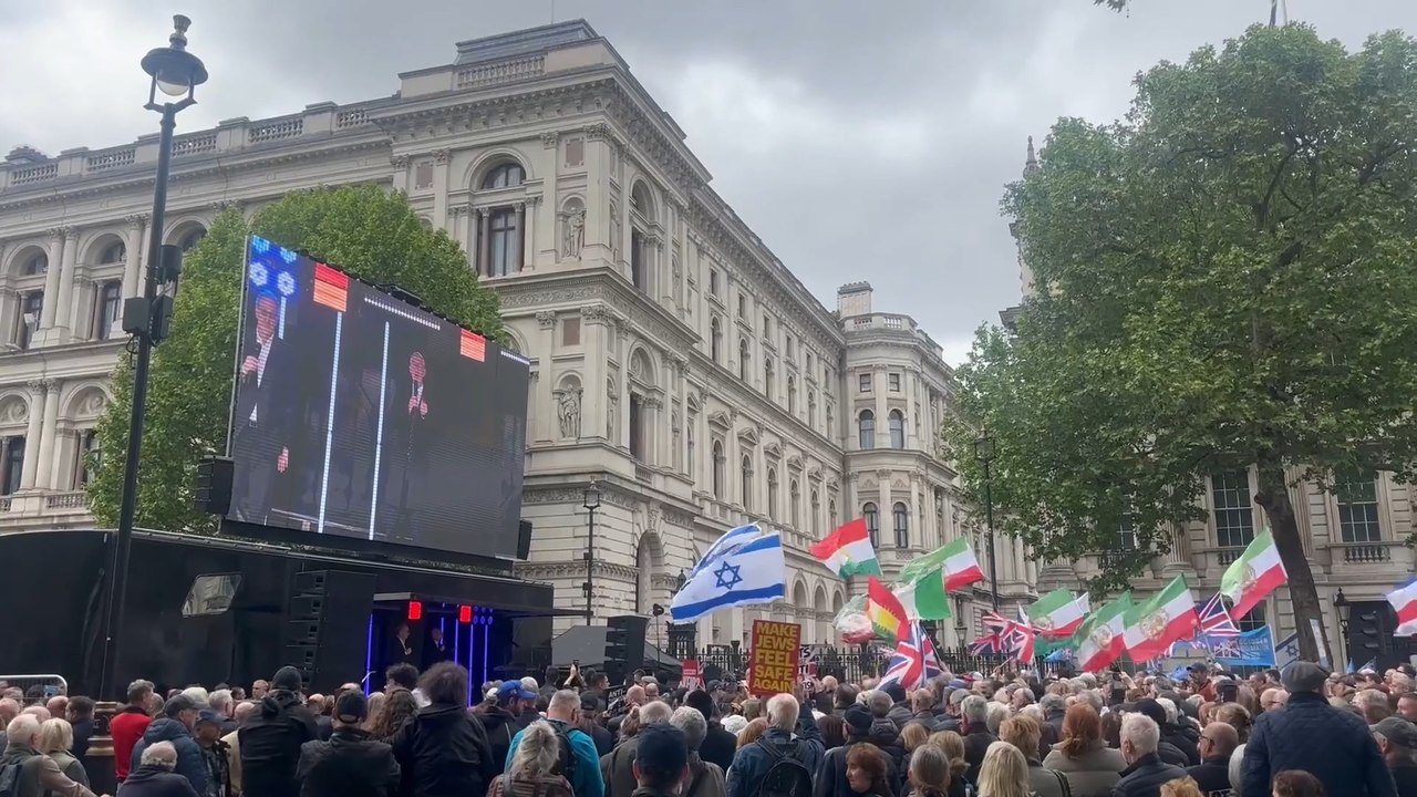 Thousands gather outside Downing Street to protest antisemitism amid rise in attacks