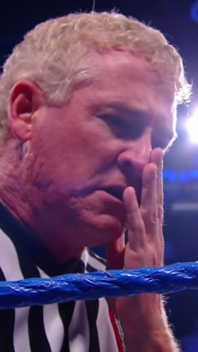 Les arbitres de catch sont fous ! 🤣 #wwe #catch
