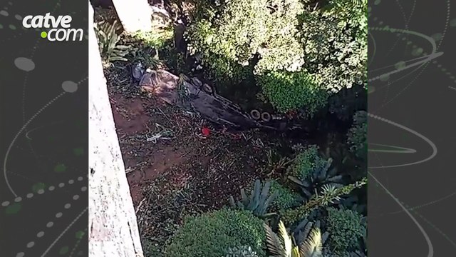 Caminhão despenca na BR 277 e mobiliza resgate em rapel