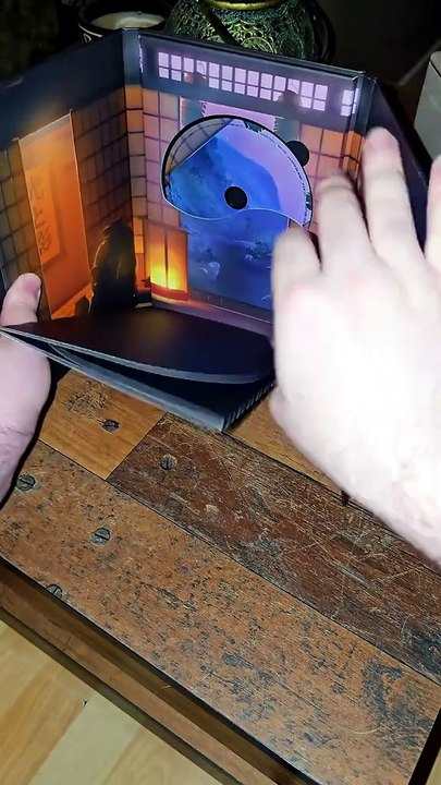 On test mon mini lecteur cd avec du Orelsan !