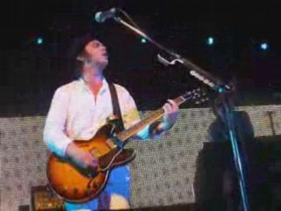 SUPERGRASS - ST PETERSBURG