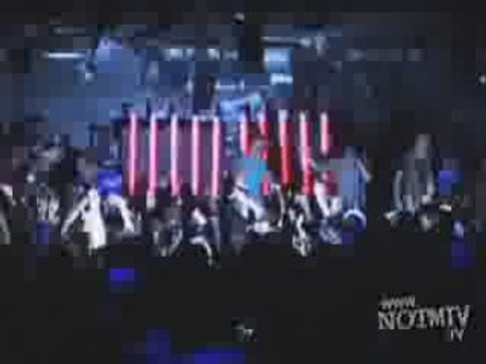 Breathe Carolina Live on NotMTV - Chain Reaction