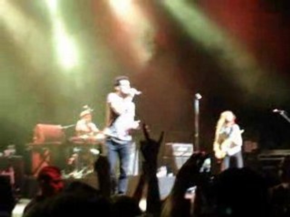 Maroon 5 - concert à l'Olympia - Harder to breathe