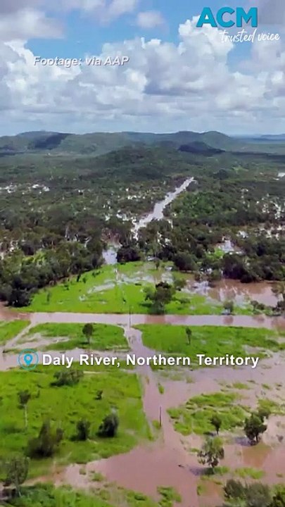 Floodwaters rising around Daly River, NT