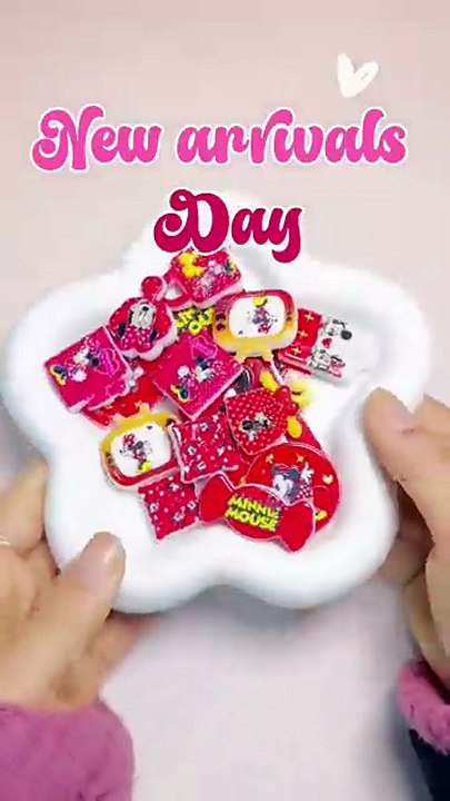 DIY Acrylic Beads House Shape with Baby Star Doll Prints in Various Designs, 41*49MM, Random Mix