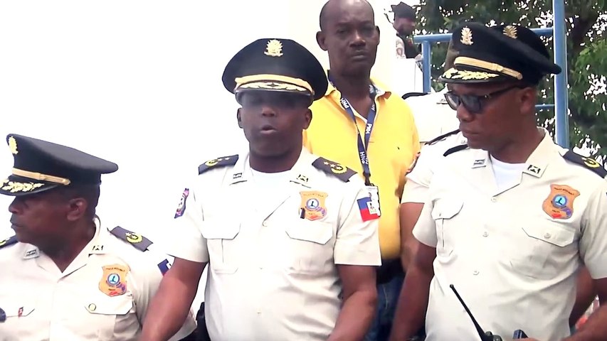 Direktè depatmantal lwès 1 PNH la Comm.Div Jacques Ader relouvri komisarya kafou Aéroport-a.