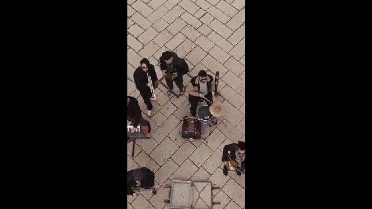 Welo, il suo «Emigrato» sigla della 76 esima edizione del Festival. La telefonata di Carlo Conti
