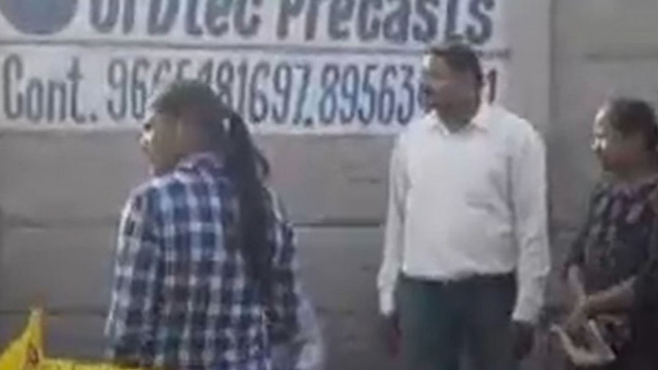 सेक्स रैकेट चला रहे थे पति-पत्नी, पुल‍िस ने रंगे हाथ पकड़ा
