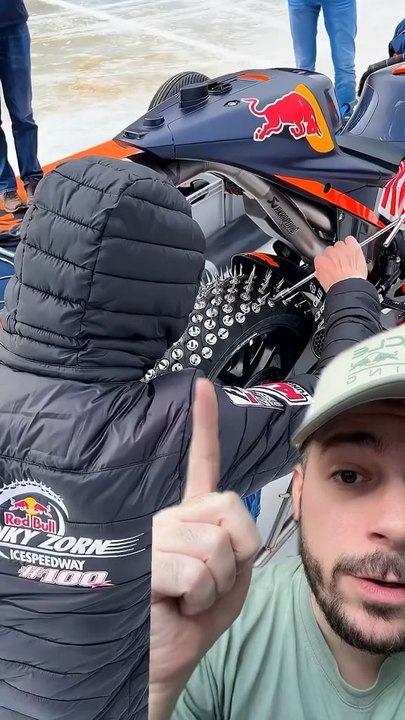 Ce qu'il fait en moto 😳