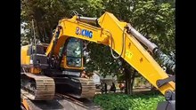 Giant Excavator Loading Like a Beast!