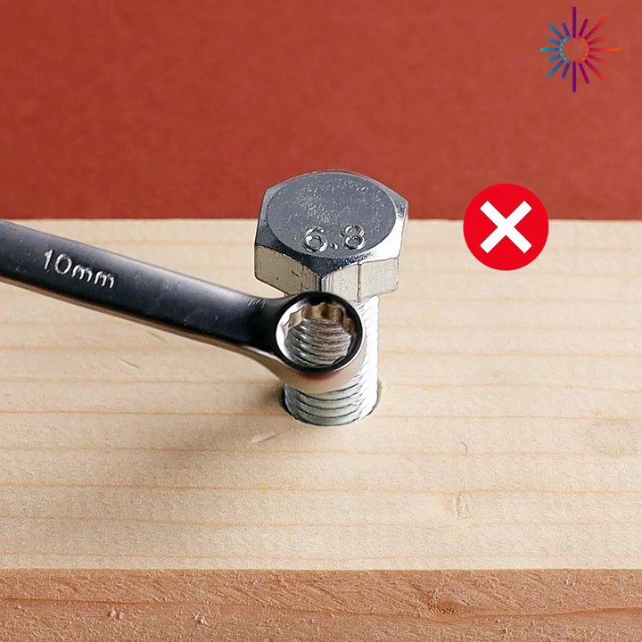 How to turn screws into a spanner! 🔩🔧
