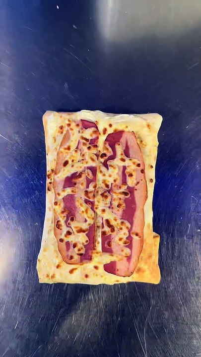 GooD FooD GooD MooD French Tacos Viande & Sauce Gruyère & Frites. #BR3 #Food #foodie #foodlover #foodies