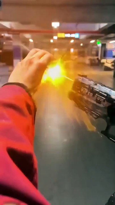 Electric Water Gun Toy Spray Flame Effect Large-Capacity