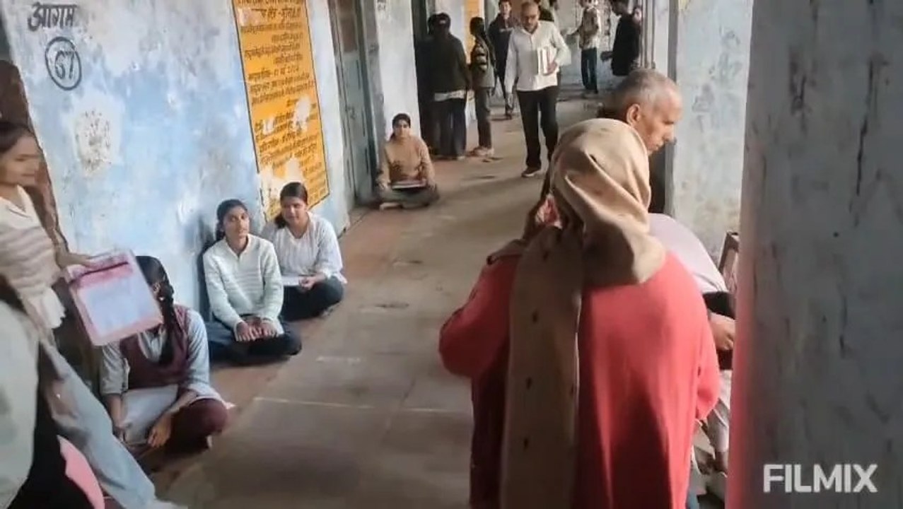 बोर्ड परीक्षा: पहले दिन दो फर्जी परीक्षार्थी, प...