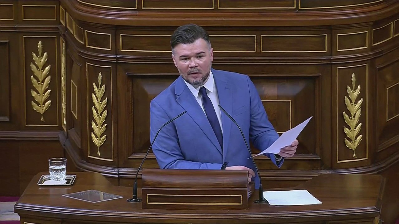 Gabriel Rufián defiende la gestión de Adamuz de Óscar Puente