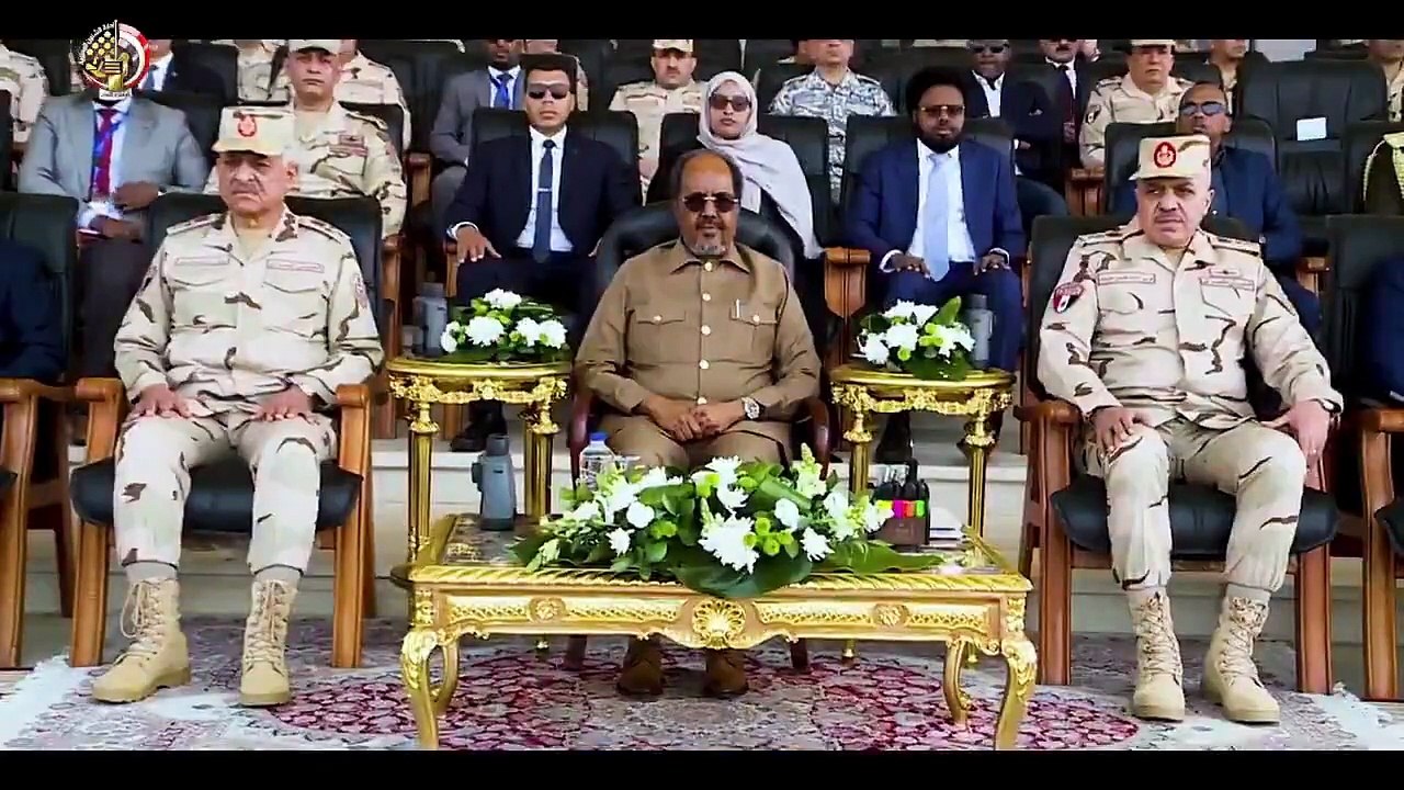 Mısır Güçlerinden Somali'de Dev Askeri Tören
