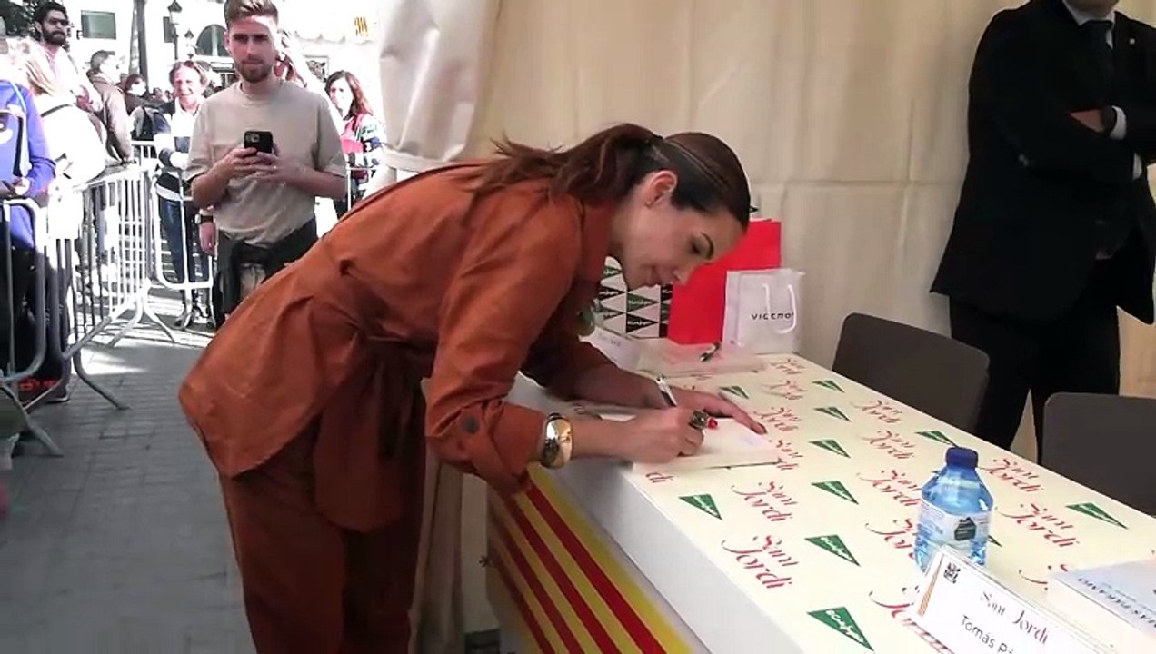 Eva González responde con una sonrisa a las preguntas sobre la nueva ilusión de Cayetano Rivera
