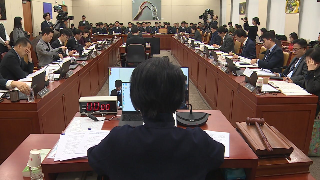 ’3,000건 유출’ 쿠팡 주장...배경훈 부총리 "신뢰도 떨어진다" 반박 / YTN