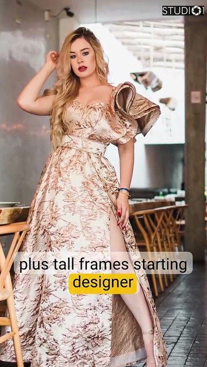 What Are the Types of Modeling in Fashion