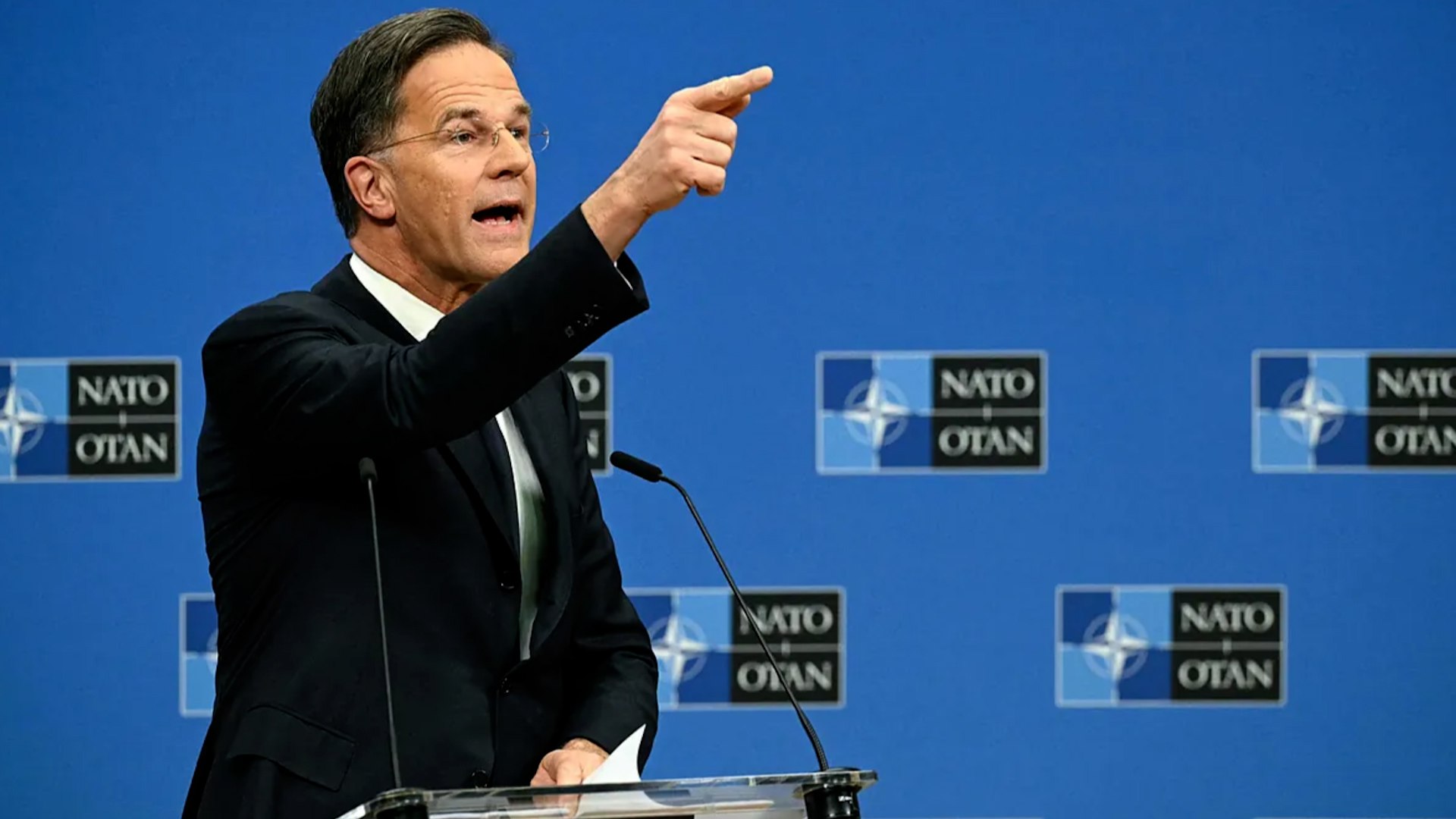 En una jornada marcada por la seguridad estrat�gica, la OTAN ha anunciado este mi�rcoles el lanzamiento de la misi�n Centinela del �rtico. Esta operaci�n tiene como objetivo principal sofocar la crisis diplom�tica desatada recientemente por Estados Unidos en Groenlandia y, simult�neamente, frenar el avance de los intereses de Rusia y China en una regi�n que se ha vuelto cr�tica para el equilibrio global.